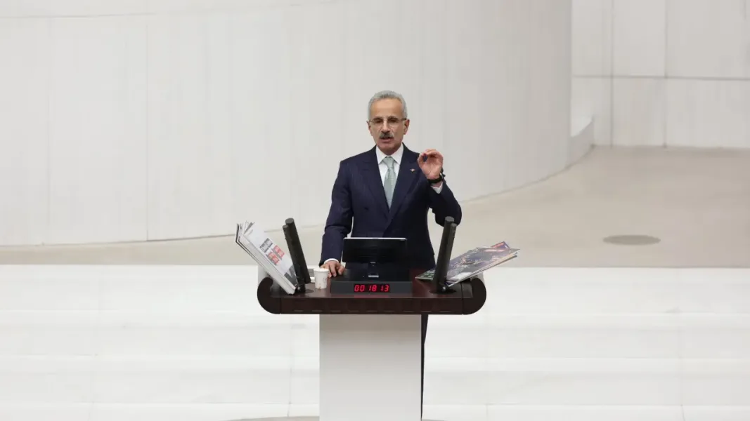 Bakan Uraloğlu: Çocukları Online Oyun ve Sosyal Medya Risklerinden Koruyacağız
