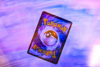 Yüzlerce Pokémon kartını dakikalar içinde çaldılar