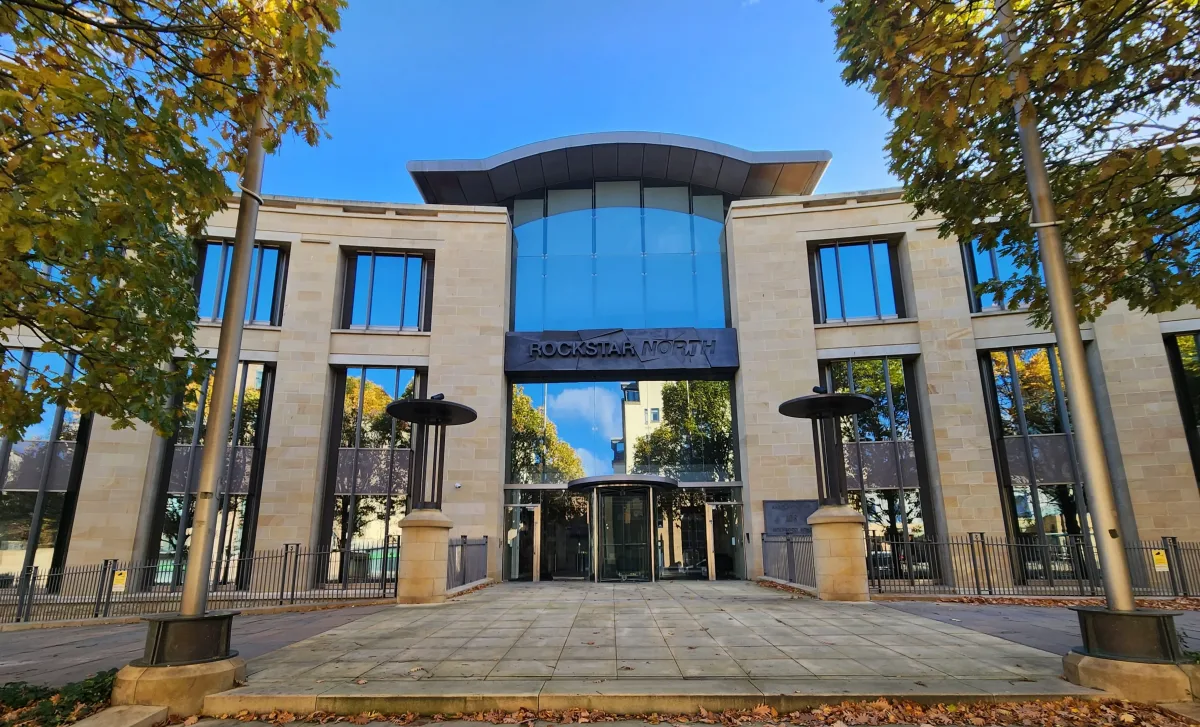 Rockstar North tabelasının bulunduğu Edinburgh stüdyosunun dış cephesi