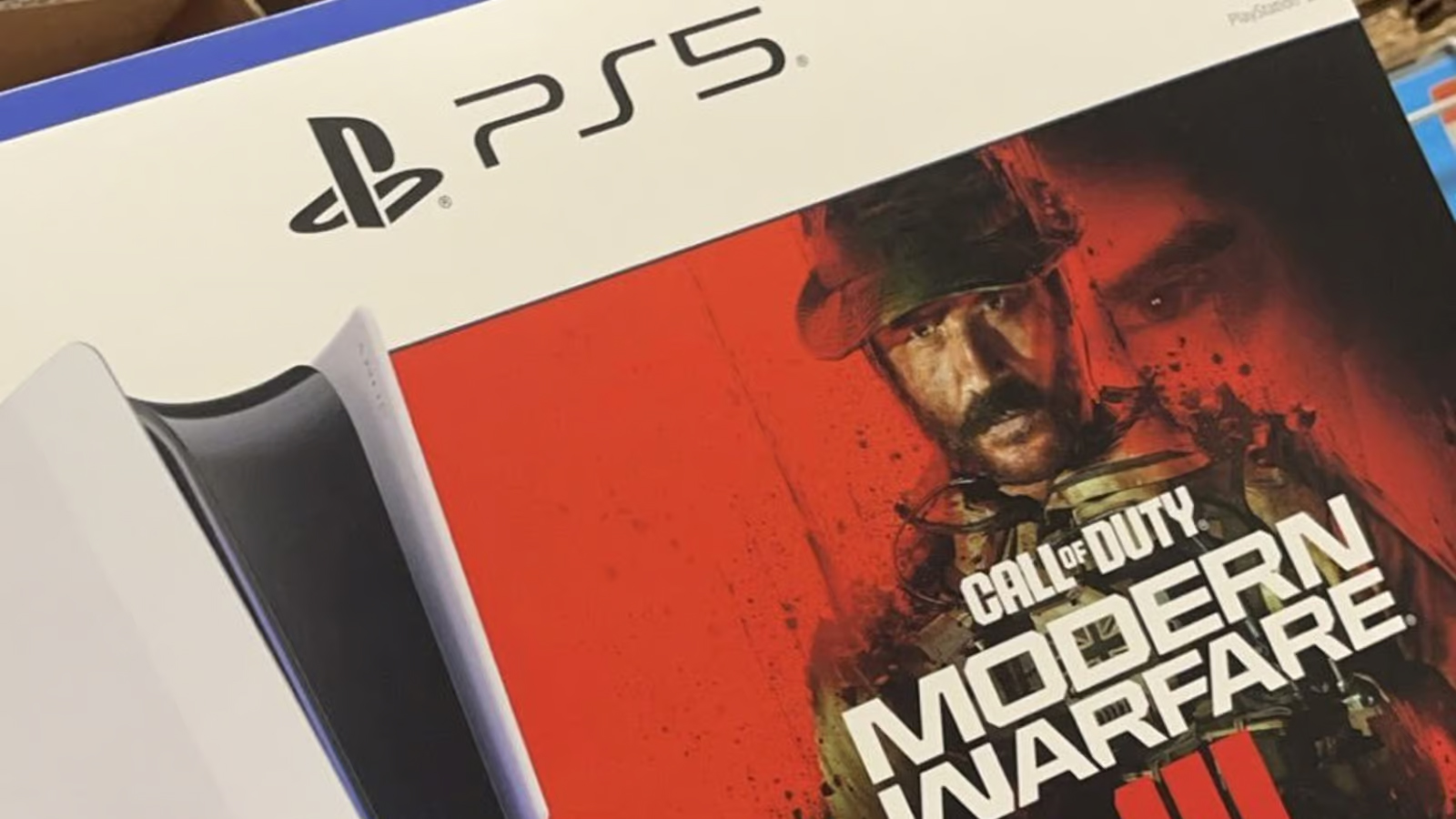 PS5 Slim Paketi: Ücretsiz Call Of Duty: Modern Warfare III