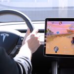 Tesla Araç içi Oyun